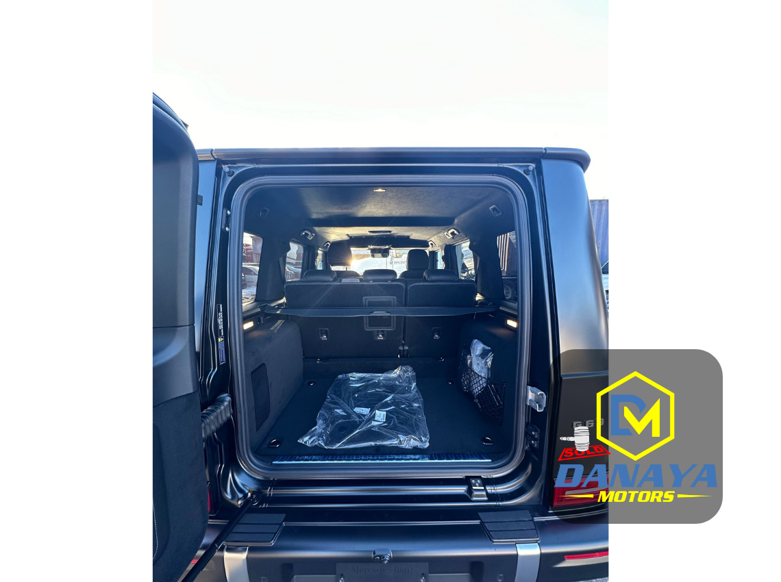 
								2025 Mercedes G63 AMG full									