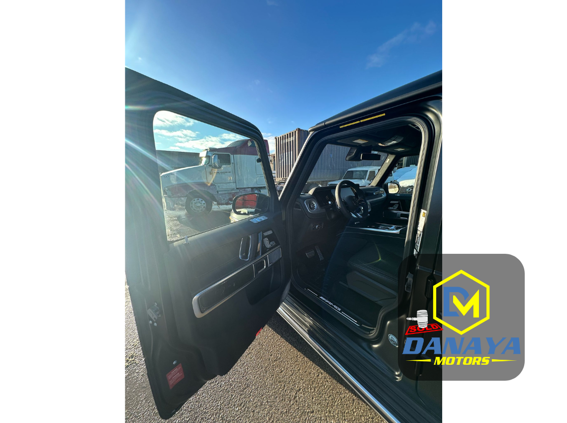 
								2025 Mercedes G63 AMG full									