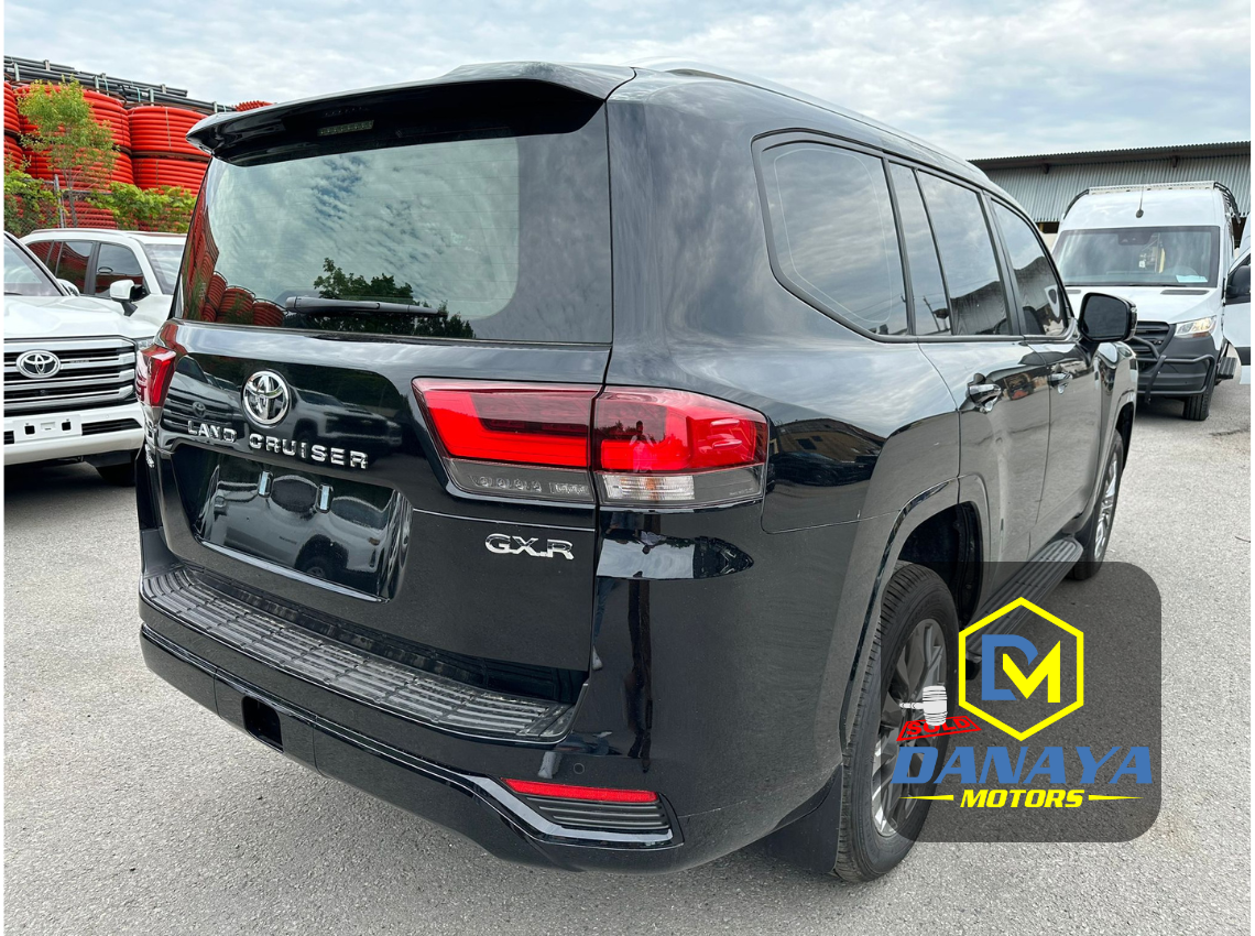 
								2024 Toyota Land Cruiser GXR 3.5L Petrol full									